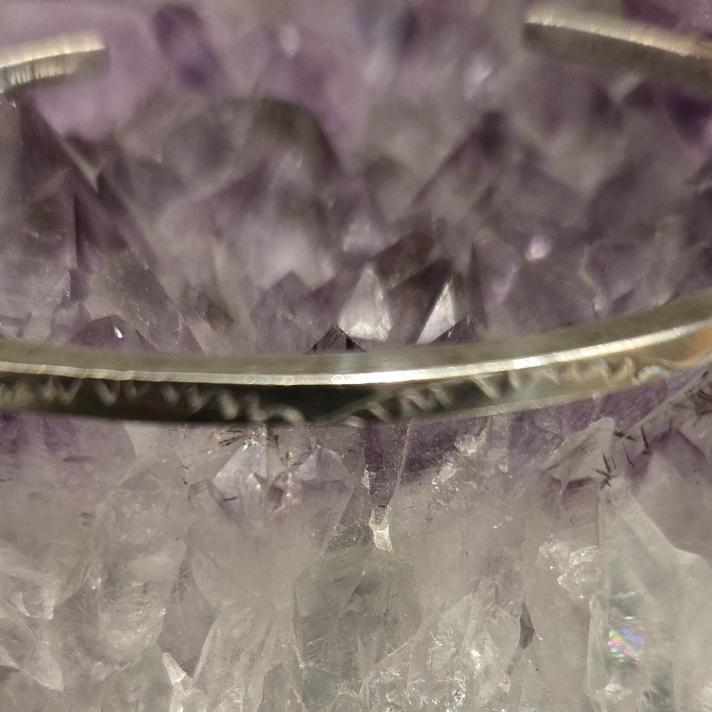 Sterling Silver Native American Navajo Signed Tahe Bracelet - Picture 3 of 8